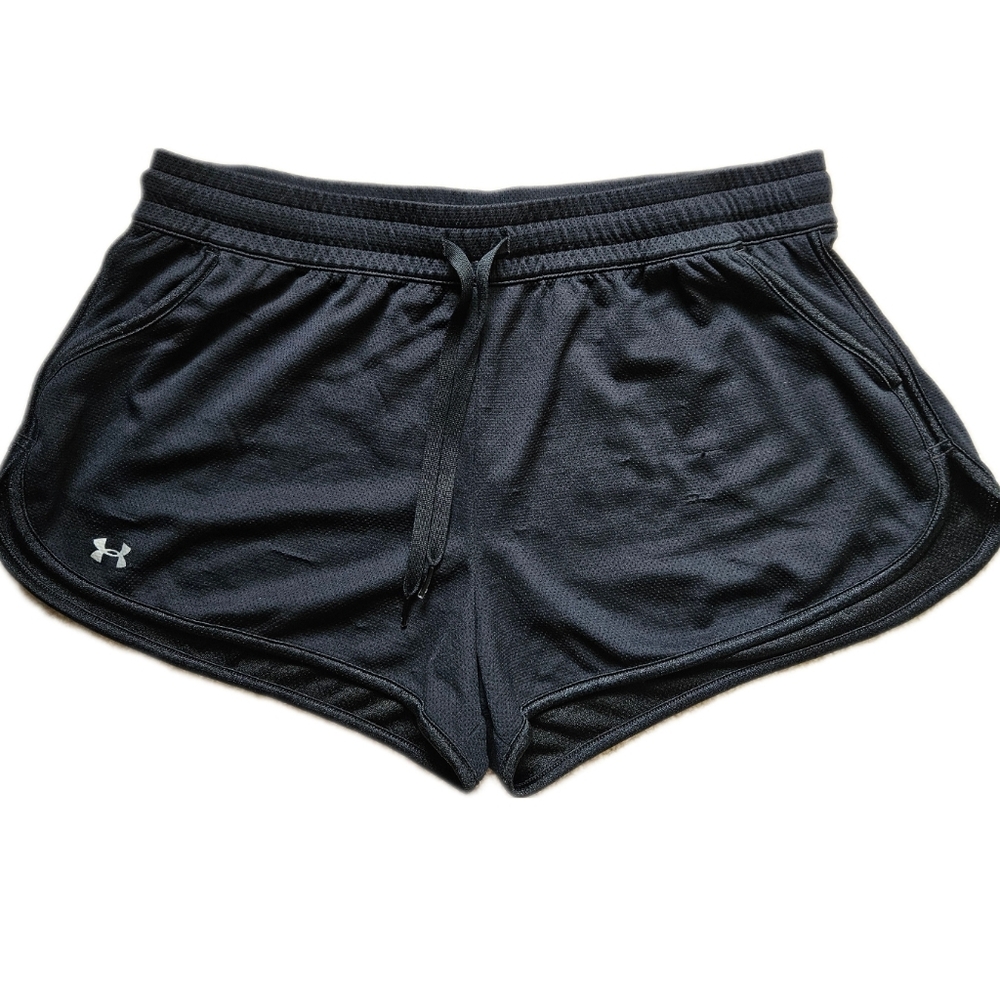 Under Armour Women's Black Mesh Athletic Shorts (Large)